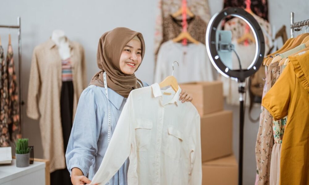 Muslim Designers Selling Her Product Online through E Commerce Marketplace
